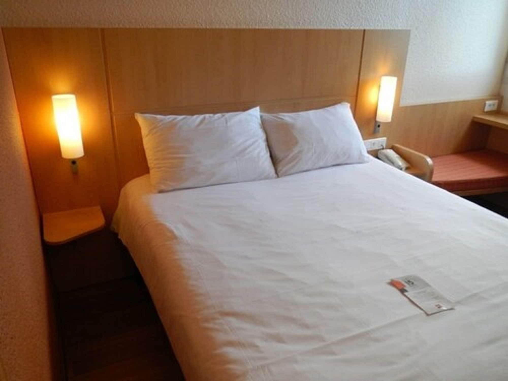 Ibis Poitiers Beaulieu Hotel Bagian luar foto