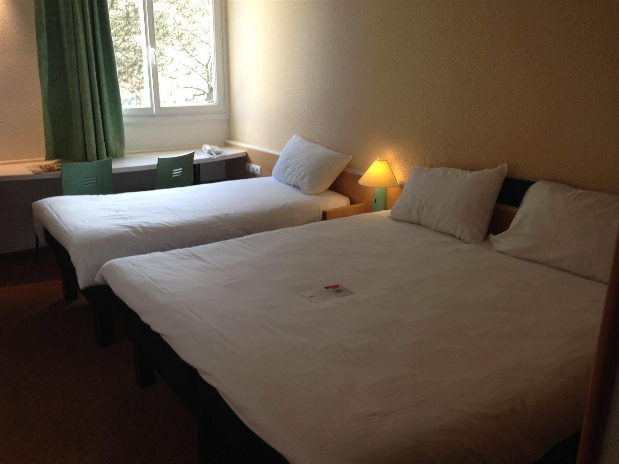 Ibis Poitiers Beaulieu Hotel Bagian luar foto