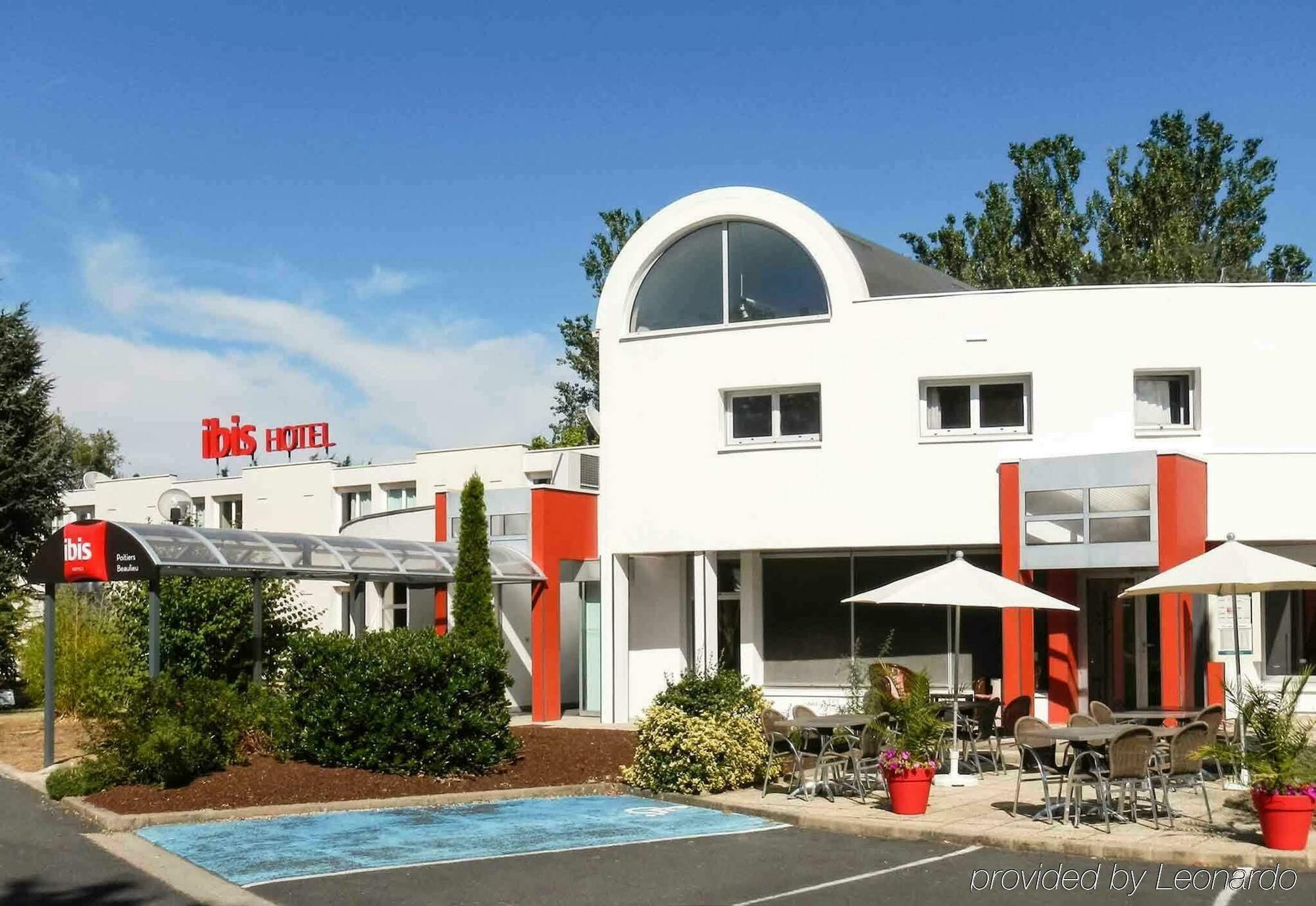 Ibis Poitiers Beaulieu Hotel Bagian luar foto