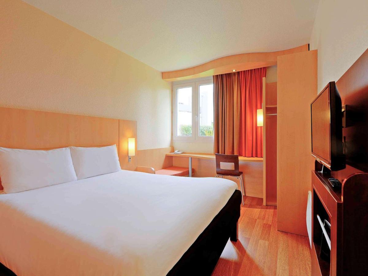 Ibis Poitiers Beaulieu Hotel Bagian luar foto