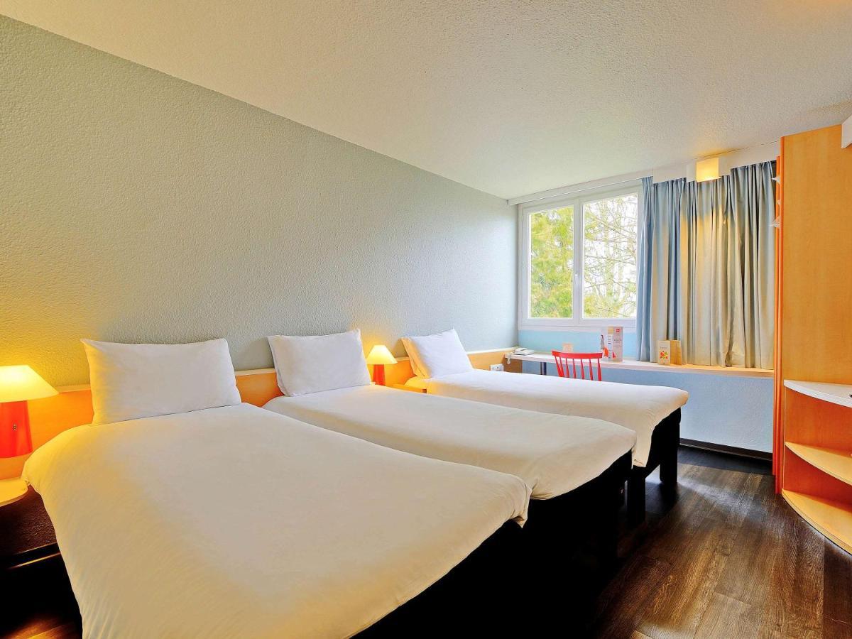 Ibis Poitiers Beaulieu Hotel Bagian luar foto